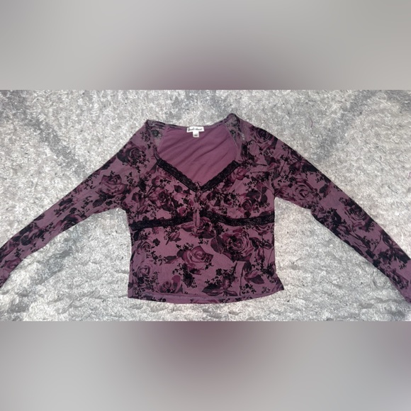 Derek Heart Tops - Derek Heart Floral Lace Long Sleeve Top